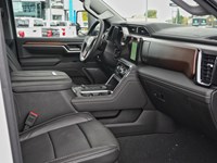 2025 GMC Sierra 3500HD 4WD Crew Cab 172