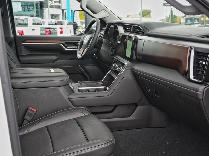 2025 GMC Sierra 3500HD 4WD Crew Cab 172