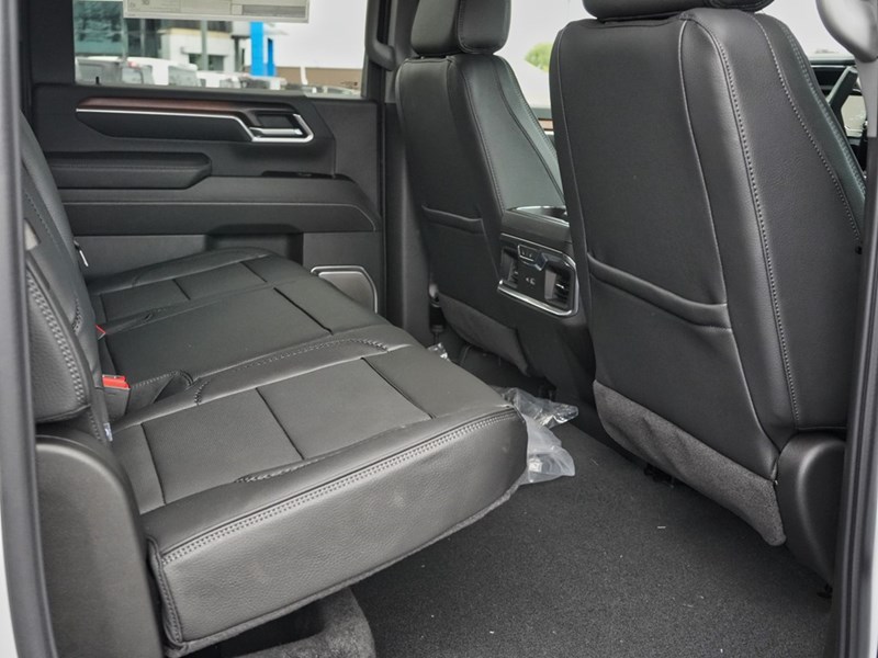 2025 GMC Sierra 3500HD 4WD Crew Cab 172