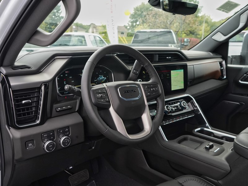 2025 GMC Sierra 3500HD 4WD Crew Cab 172